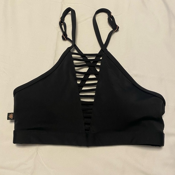 L’urv | Black sports Bra - XSmall - Designer Women’s Sportswear - Picture 1 of 4